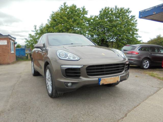 Porsche Cayenne 3.0 Diesel 5dr Tiptronic S Estate Diesel Brown