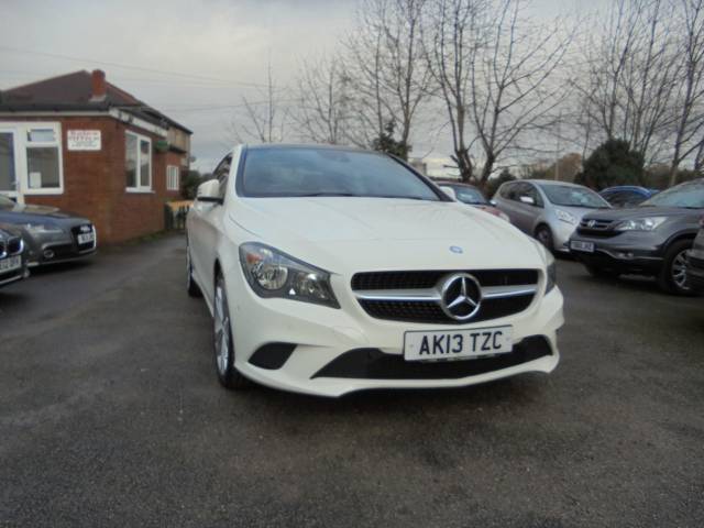Mercedes-Benz CLA 1.6 CLA 180 Sport 4dr Saloon Petrol White