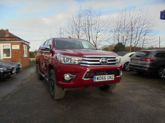 Toyota Hilux Invincible X D/Cab Pick Up 2.4 D-4D Auto Pick Up Diesel Red