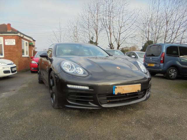 Porsche Panamera 3.0 [300] V6 Diesel 4dr Tiptronic S Hatchback Diesel Grey