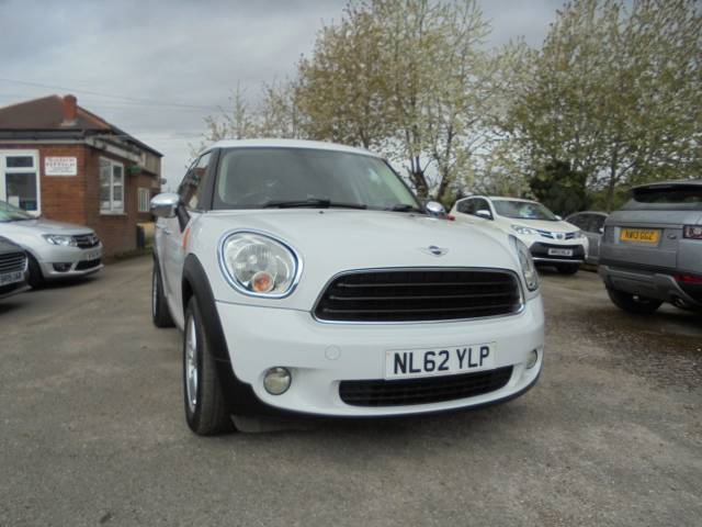 Mini Countryman 1.6 One 5dr Hatchback Petrol White