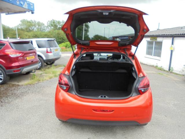 2017 Peugeot 208 1.2 PureTech Allure Premium 5dr