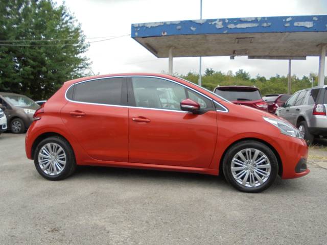 2017 Peugeot 208 1.2 PureTech 82 Allure 5dr